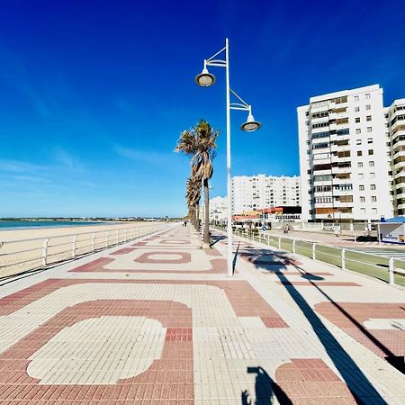 Gatu Arena " Preferente Mayores De 25 Anos Y Familias " เอลปูแอร์โต เด ซานตามาริอา ภายนอก รูปภาพ