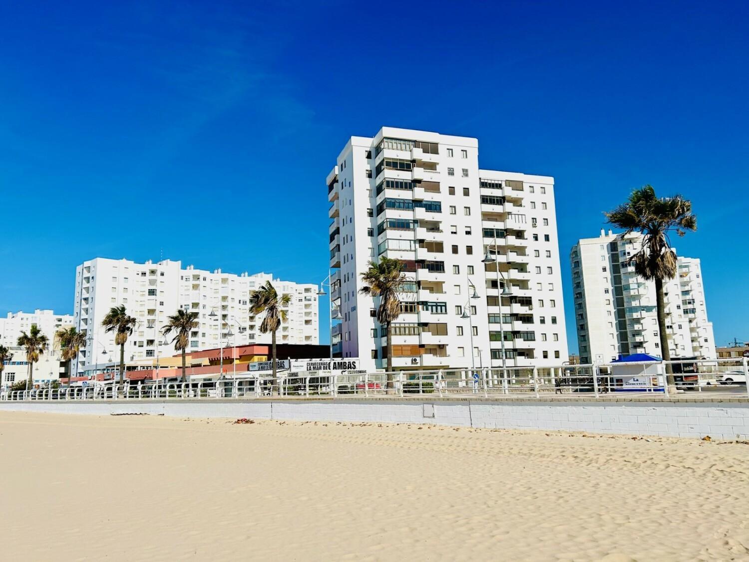 Gatu Arena " Preferente Mayores De 25 Anos Y Familias " เอลปูแอร์โต เด ซานตามาริอา ภายนอก รูปภาพ