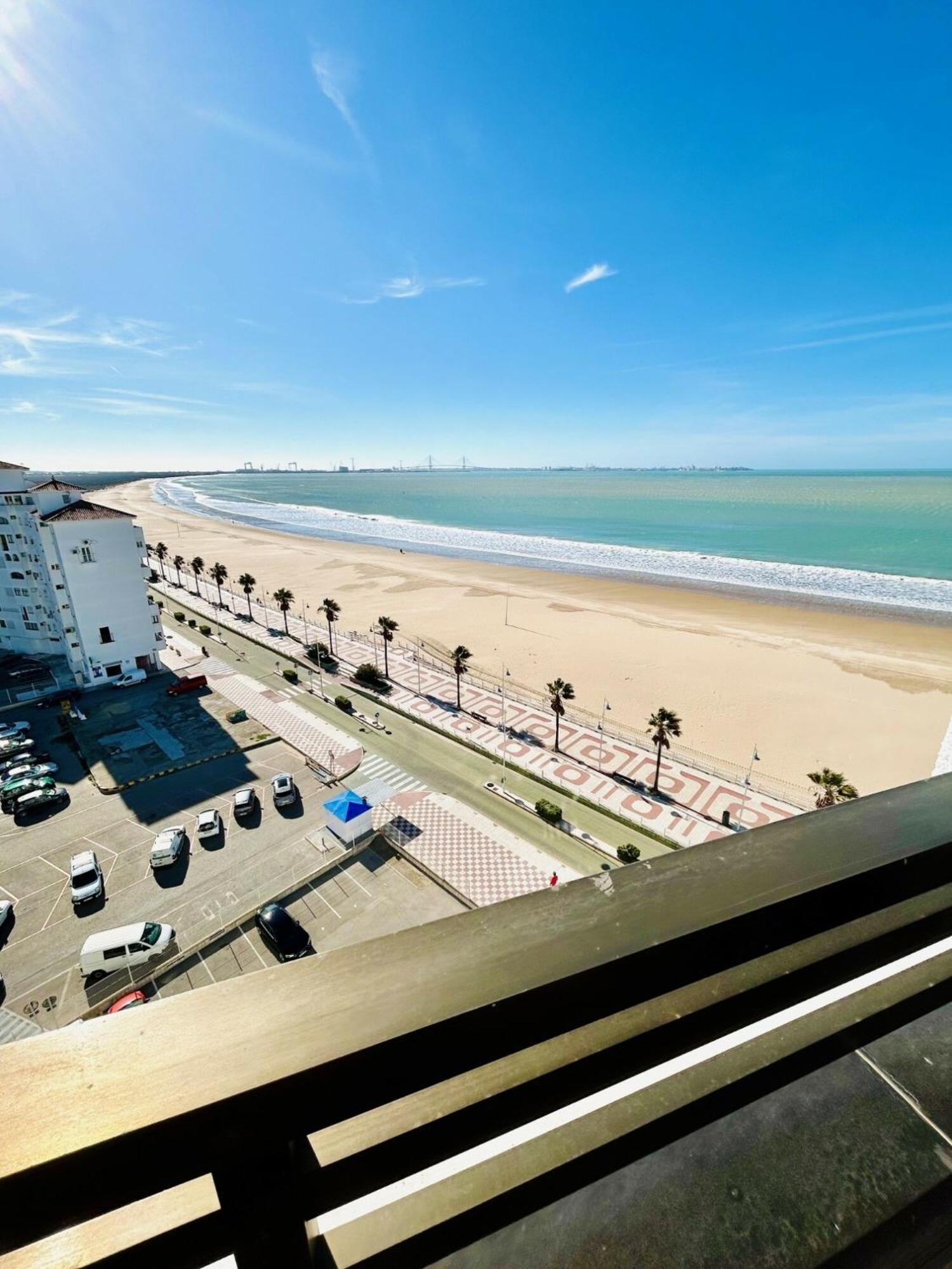 Gatu Arena " Preferente Mayores De 25 Anos Y Familias " เอลปูแอร์โต เด ซานตามาริอา ภายนอก รูปภาพ